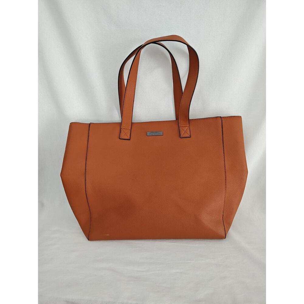 Superdry women's Elaina‎ Polyester Faux Leather tote bag Spell Out Perforation